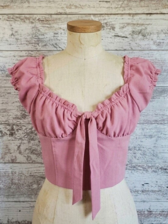 Lottie Moss x PacSun Tops - Lottie Moss x PacSun Pink Ruffle Peasant Crop Top Vacation Ready